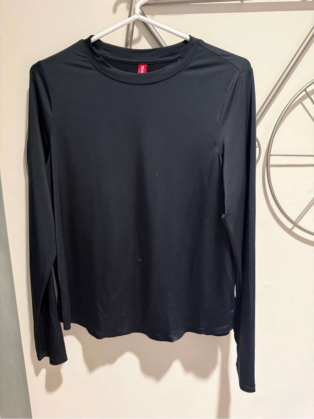 SPANX Active Long Sleeve Crewneck Top Black Pleated Back Size M
